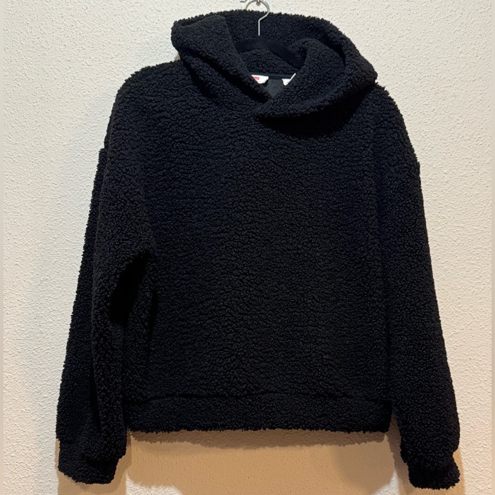 Levi’s Sherpa Hoodie Sweatshirt Women’s Small WOMEN’S CLOSEOUT